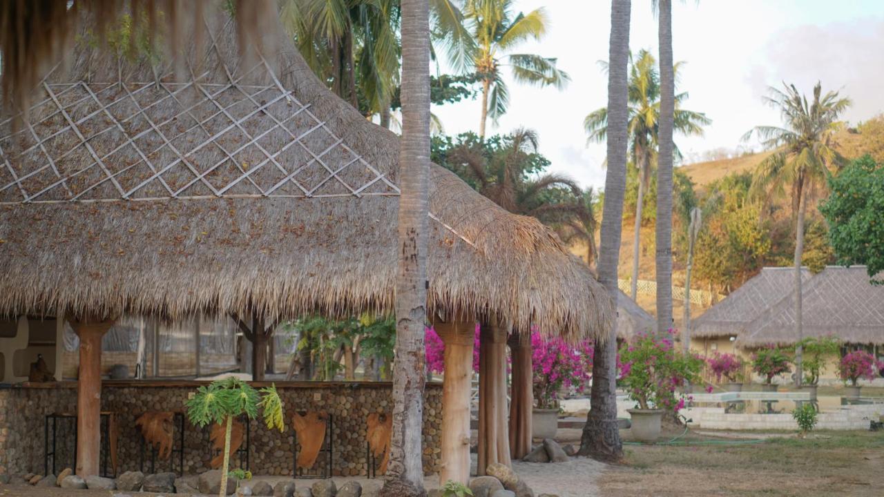 Bleu Mathis Gili Asahan Extérieur photo