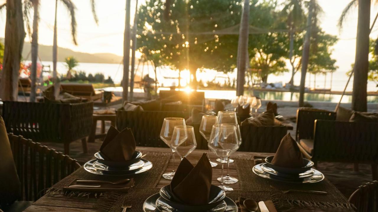 Bleu Mathis Gili Asahan Extérieur photo