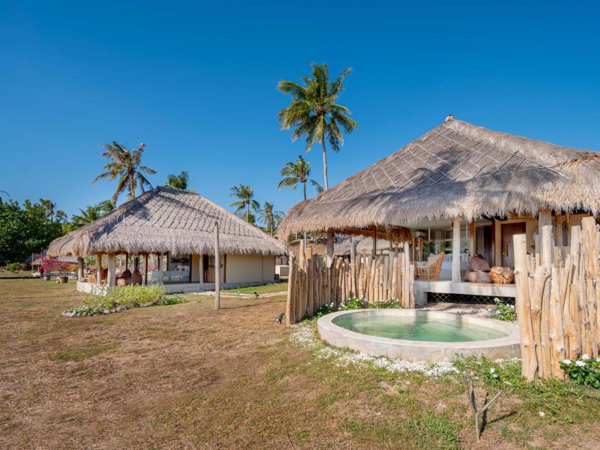 Bleu Mathis Gili Asahan Extérieur photo