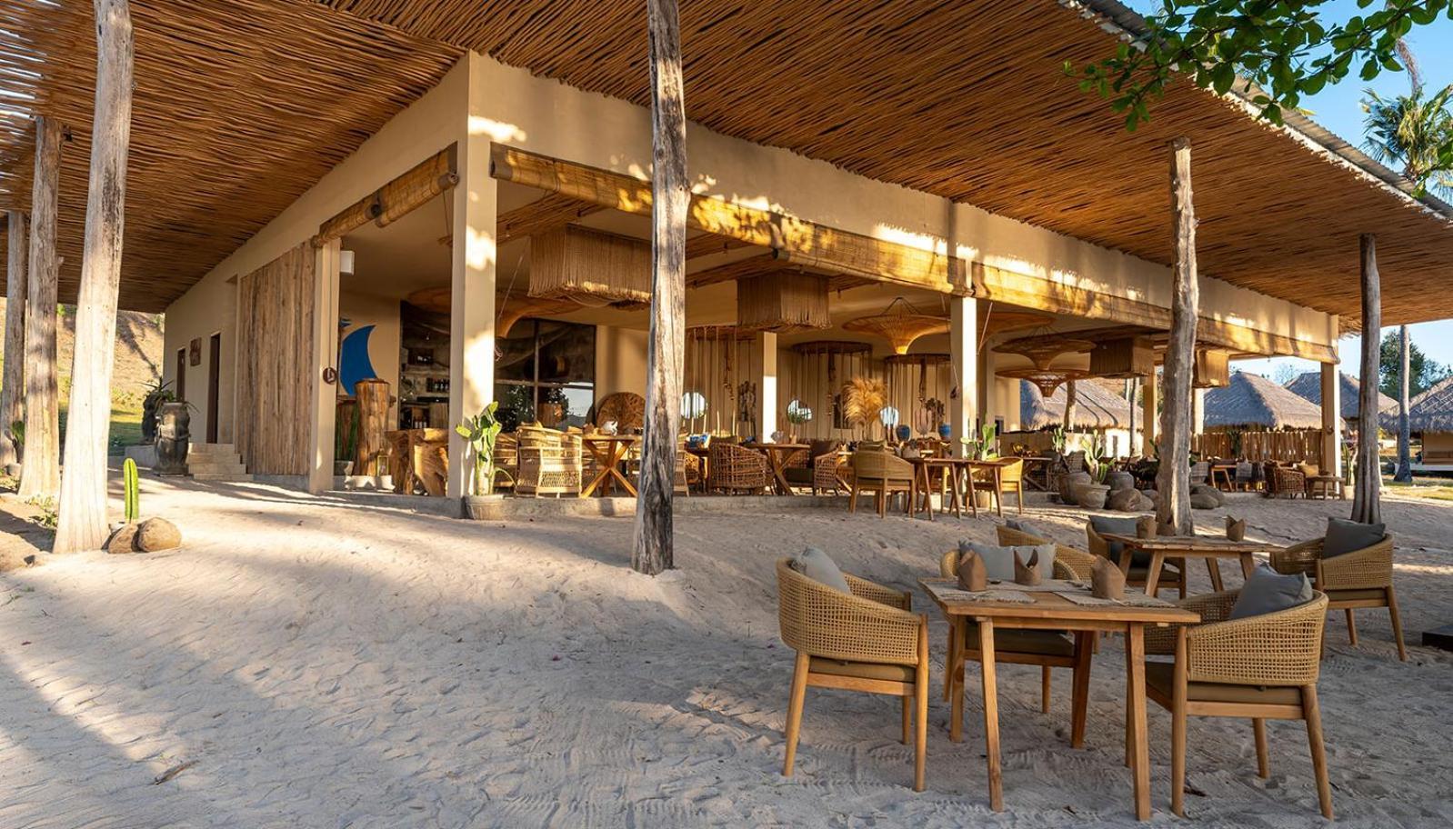 Bleu Mathis Gili Asahan Extérieur photo